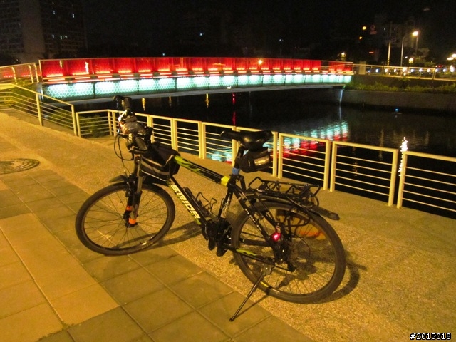 【城市漫遊番外篇】夜的獨白–港都自行車道午夜特輯