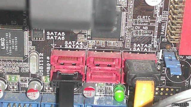 美光128GB SSD請幫我看一下是否正常