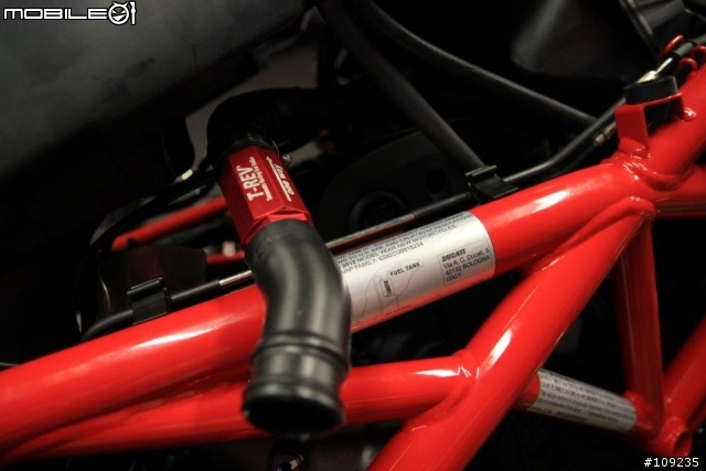 暗黑破壞神--DUCATI DIAVEL Carbon 開箱+ZARD & T-REV