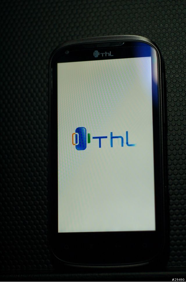 長江v9(mtk6575)開箱囉(台灣型號thl S3)