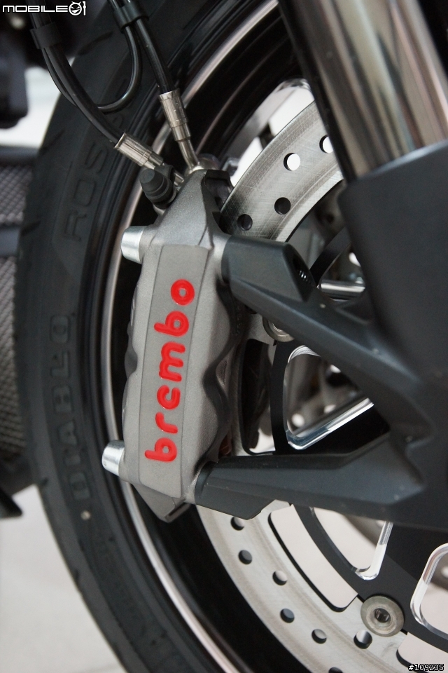 暗黑破壞神--DUCATI DIAVEL Carbon 開箱+ZARD & T-REV