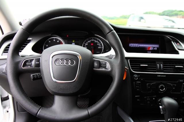 AUDI A4 AVANT遲來的開箱文