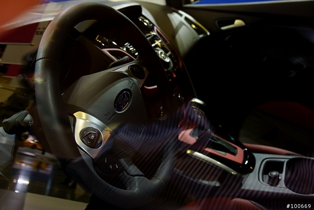2012 Computex 福特展區 含 啟動影片 - Ford 2012 New Focus + EVOS Concept