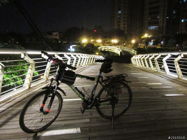 【城市漫遊番外篇】夜的獨白–港都自行車道午夜特輯