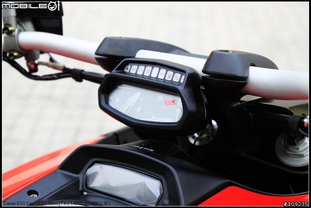 暗黑破壞神--DUCATI DIAVEL Carbon 開箱+ZARD & T-REV
