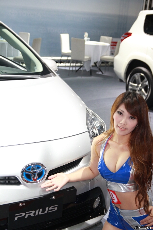 小小白開箱+馬上高雄車展Show Girl試鏡頭