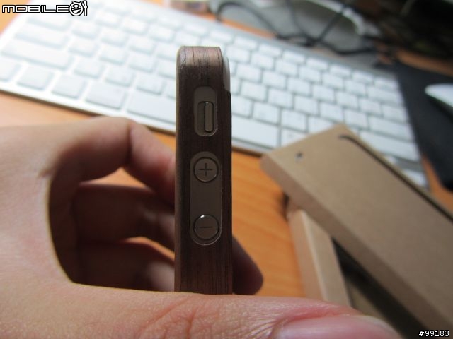 IPEVO-胡桃木紋背蓋&Tubular 藍牙立體聲無線喇叭