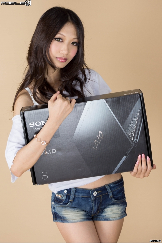 《Sony》黑鑽颶風 狂掃來襲 SVS13A15GW/N 星鑽黑篇