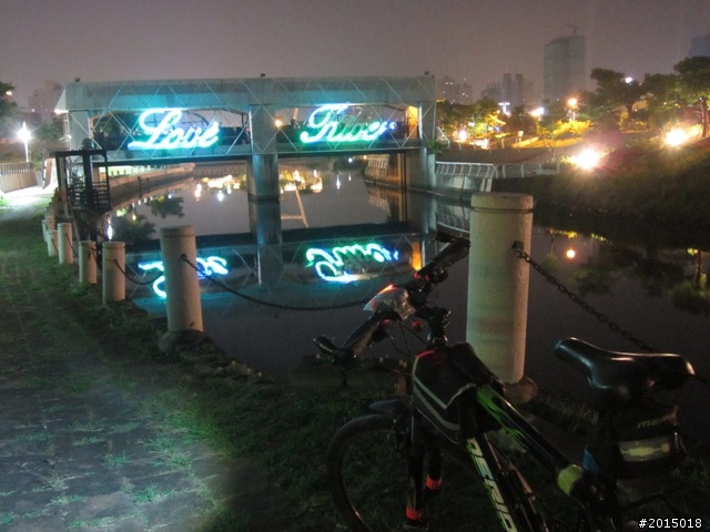 【城市漫遊番外篇】夜的獨白–港都自行車道午夜特輯