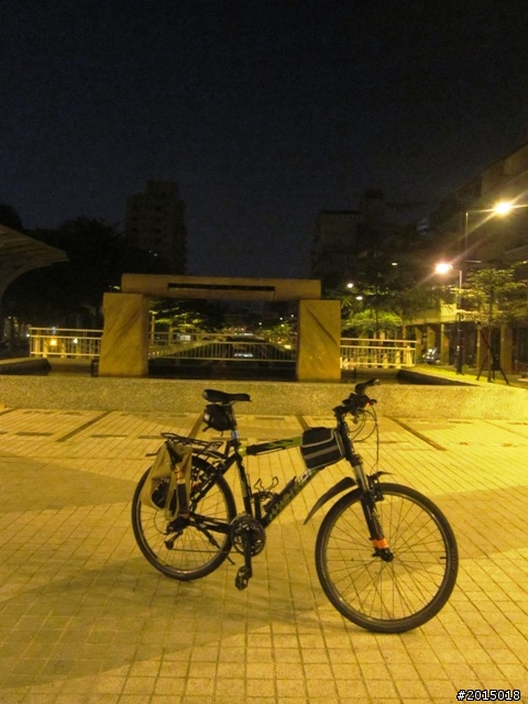 【城市漫遊番外篇】夜的獨白–港都自行車道午夜特輯