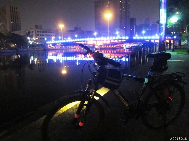 【城市漫遊番外篇】夜的獨白–港都自行車道午夜特輯