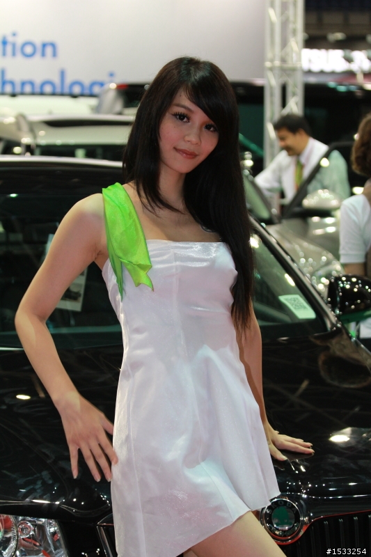 小小白開箱+馬上高雄車展Show Girl試鏡頭