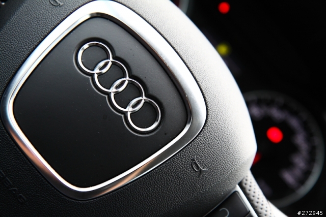 AUDI A4 AVANT遲來的開箱文