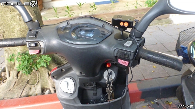 Fighter 改裝點菸器及加裝行車紀錄器