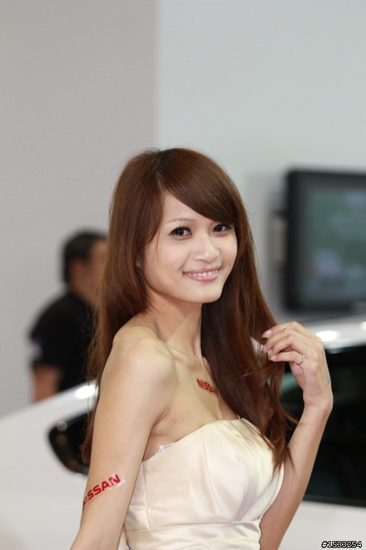 小小白開箱+馬上高雄車展Show Girl試鏡頭