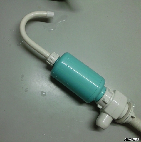 幫我的RO濾水器換了一個安心又大水量的鵝頸龍頭