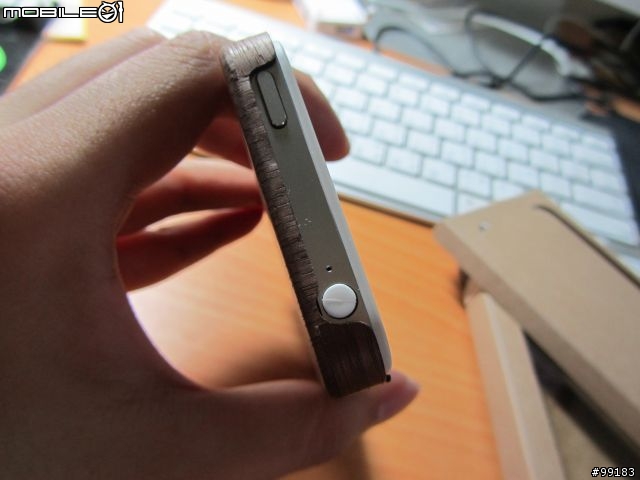 IPEVO-胡桃木紋背蓋&Tubular 藍牙立體聲無線喇叭