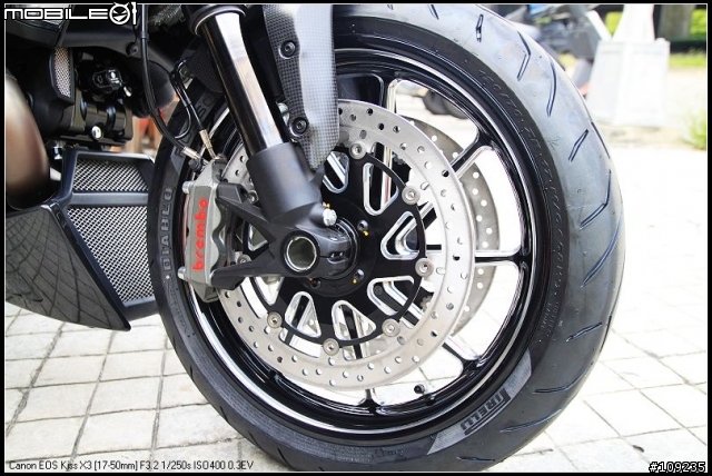 暗黑破壞神--DUCATI DIAVEL Carbon 開箱+ZARD & T-REV