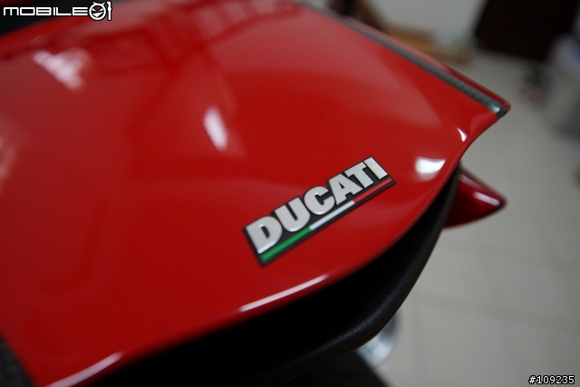 暗黑破壞神--DUCATI DIAVEL Carbon 開箱+ZARD & T-REV