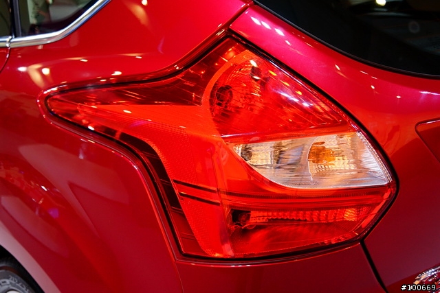 2012 Computex 福特展區 含 啟動影片 - Ford 2012 New Focus + EVOS Concept