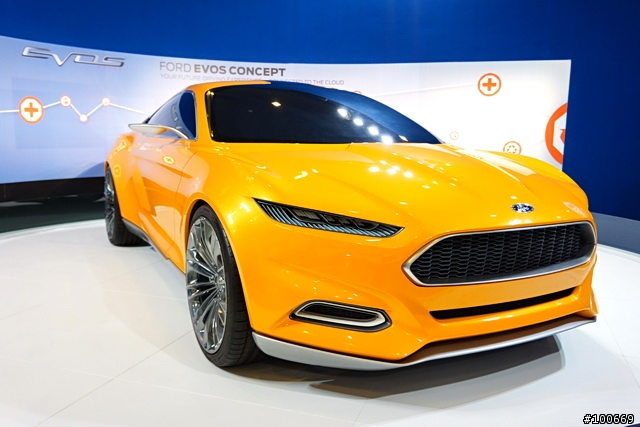 2012 Computex 福特展區 含 啟動影片 - Ford 2012 New Focus + EVOS Concept