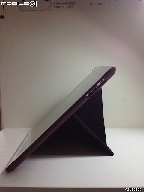【簡單開箱】ozaki iCoat Y型保護套 for new iPad - 還是多考慮一下吧 ><