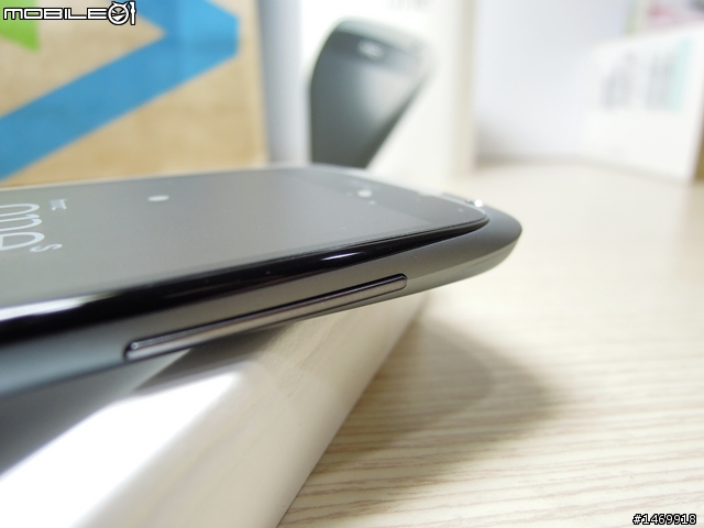 【開箱+分享】TW - HTC ONE S