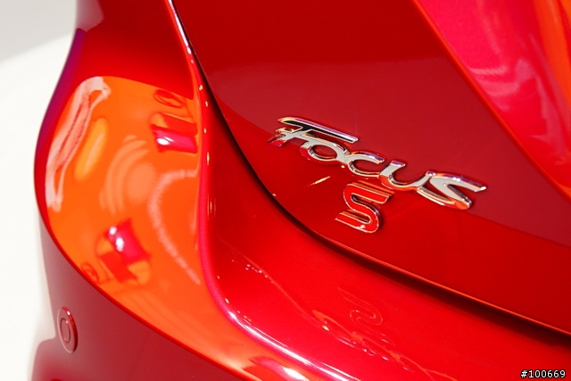 2012 Computex 福特展區 含 啟動影片 - Ford 2012 New Focus + EVOS Concept