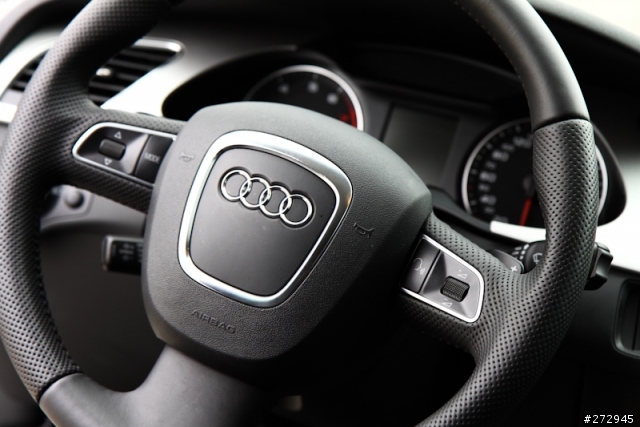 AUDI A4 AVANT遲來的開箱文
