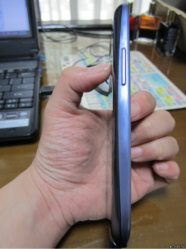 到手了~S3 鵝軟石藍~~