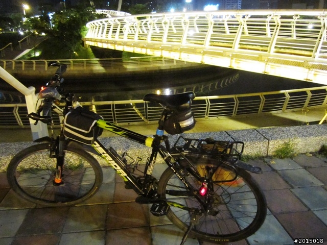 【城市漫遊番外篇】夜的獨白–港都自行車道午夜特輯