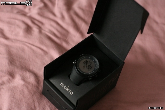 開箱:Suunto Ambit GPS OutDoor錶(黑色)開箱分享