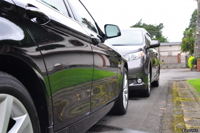 當 Toyota Sienna Limited 遇見 BMW 528 Touring(圖多)