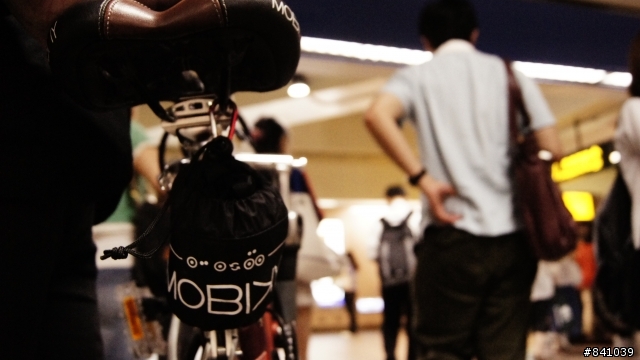 輕鬆通勤!! MOBIKY 方便性大考驗!! 6點下班時間台北車站到忠孝復興實測~