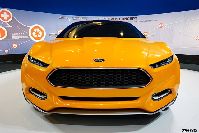 2012 Computex 福特展區 含 啟動影片 - Ford 2012 New Focus + EVOS Concept