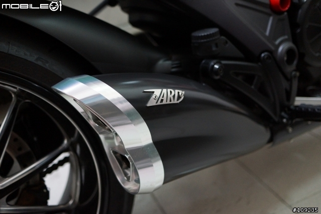 暗黑破壞神--DUCATI DIAVEL Carbon 開箱+ZARD & T-REV