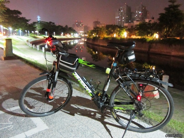 【城市漫遊番外篇】夜的獨白–港都自行車道午夜特輯