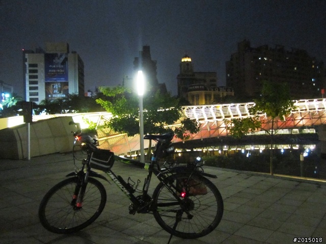 【城市漫遊番外篇】夜的獨白–港都自行車道午夜特輯