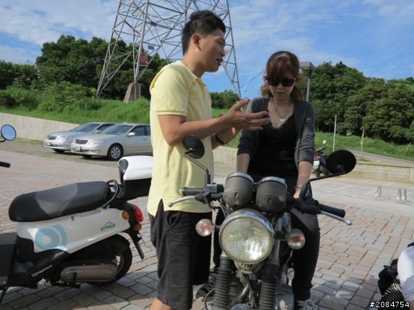 省道一姐輕省生活,奔馳吧小綿羊與大野狼。