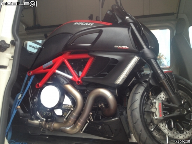 暗黑破壞神--DUCATI DIAVEL Carbon 開箱+ZARD & T-REV
