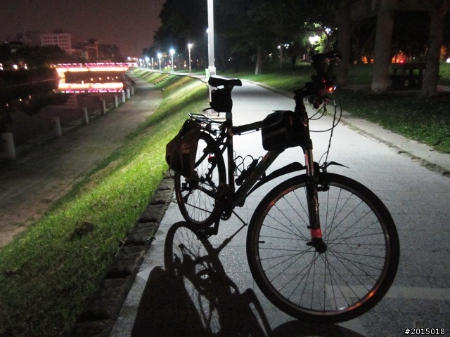 【城市漫遊番外篇】夜的獨白–港都自行車道午夜特輯