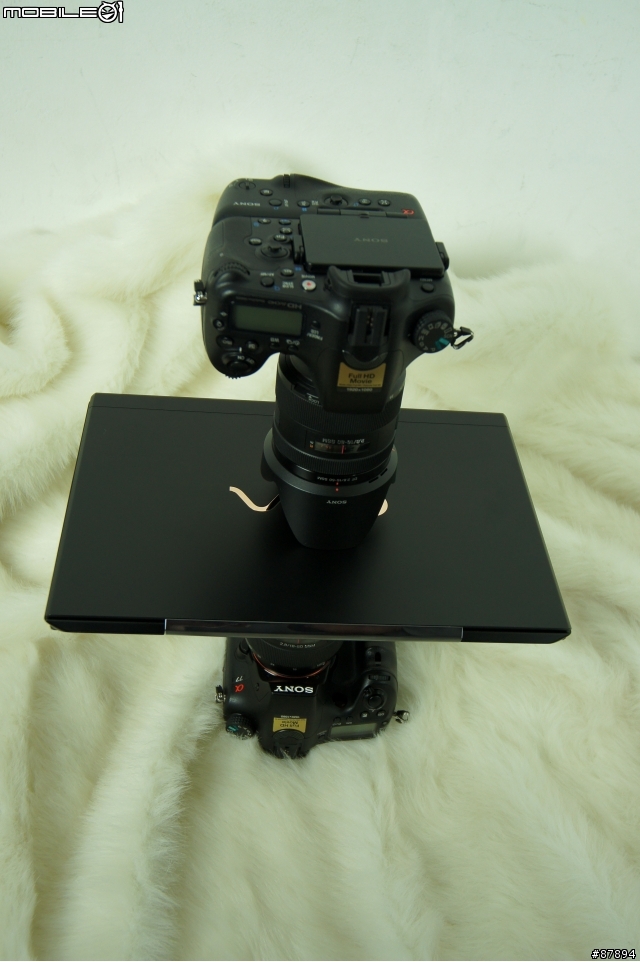 《Sony》黑鑽颶風 狂掃來襲 SVS13A15GW/N 星鑽黑篇