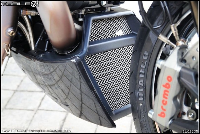 暗黑破壞神--DUCATI DIAVEL Carbon 開箱+ZARD & T-REV