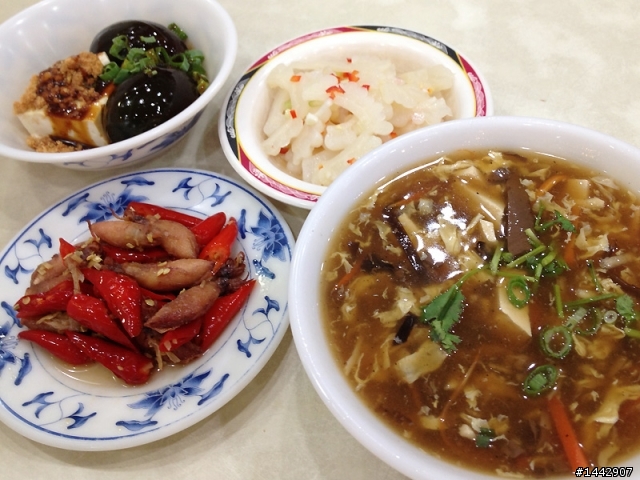 【分享】「老牌山東水餃大王」炸水餃的口味真有味