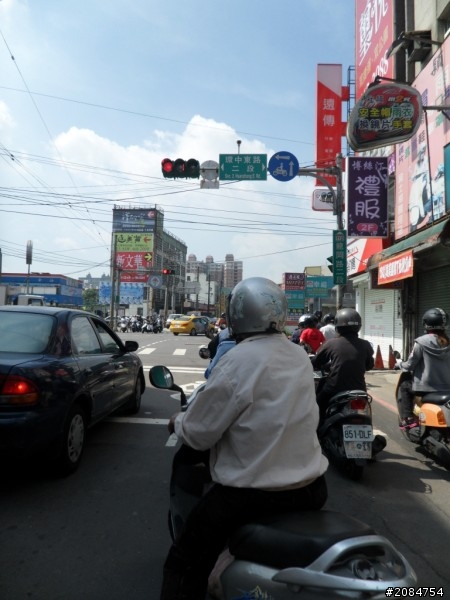 省道一姐司馬冒險,派大欣閃出尿!