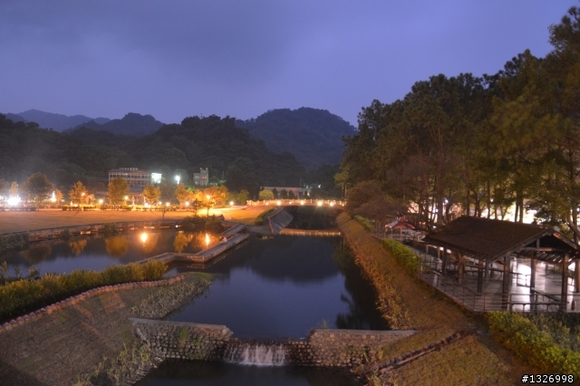 D3200 開箱文 ~ (夜景 風景 連拍..) 多種功能測試