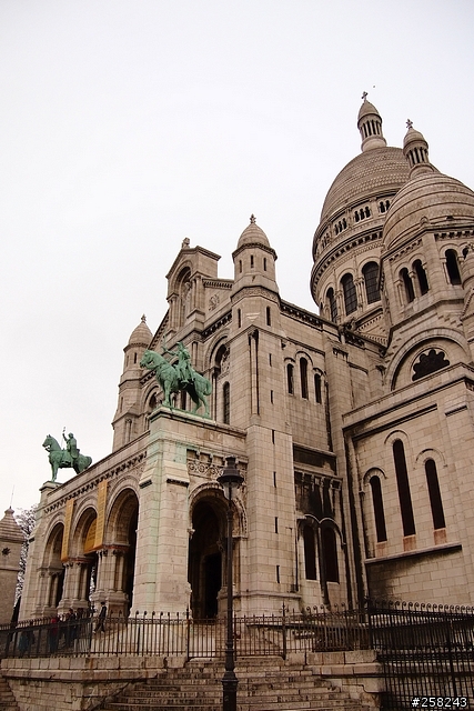 【西西分享】法國DAY8~10-巴黎Paris(蒙馬特、聖心堂、精品街、蝸牛餐)