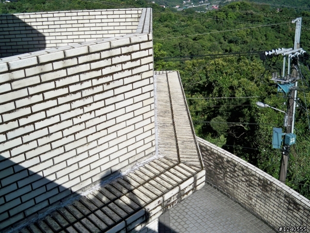 110坪的陽台和屋頂的漏水處理,有圖,(鐘乳石,8-16)