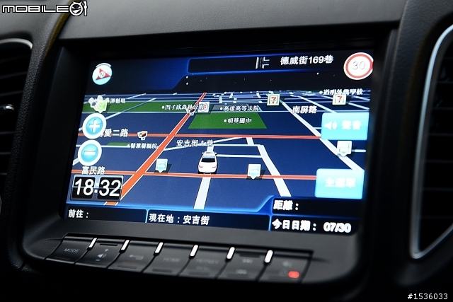 這樣的反應速度才差不多:Luxgen S5的Side View總算讓人可以接受了。
