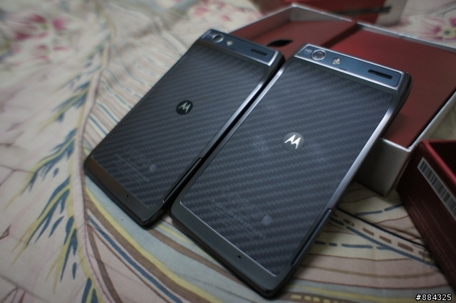 【開箱】MOTORALA RAZR 雙黑刃
